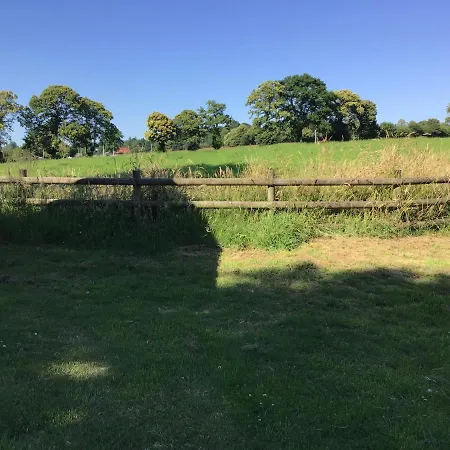 La Ville - Les Petits Champs * Buais-les-Monts